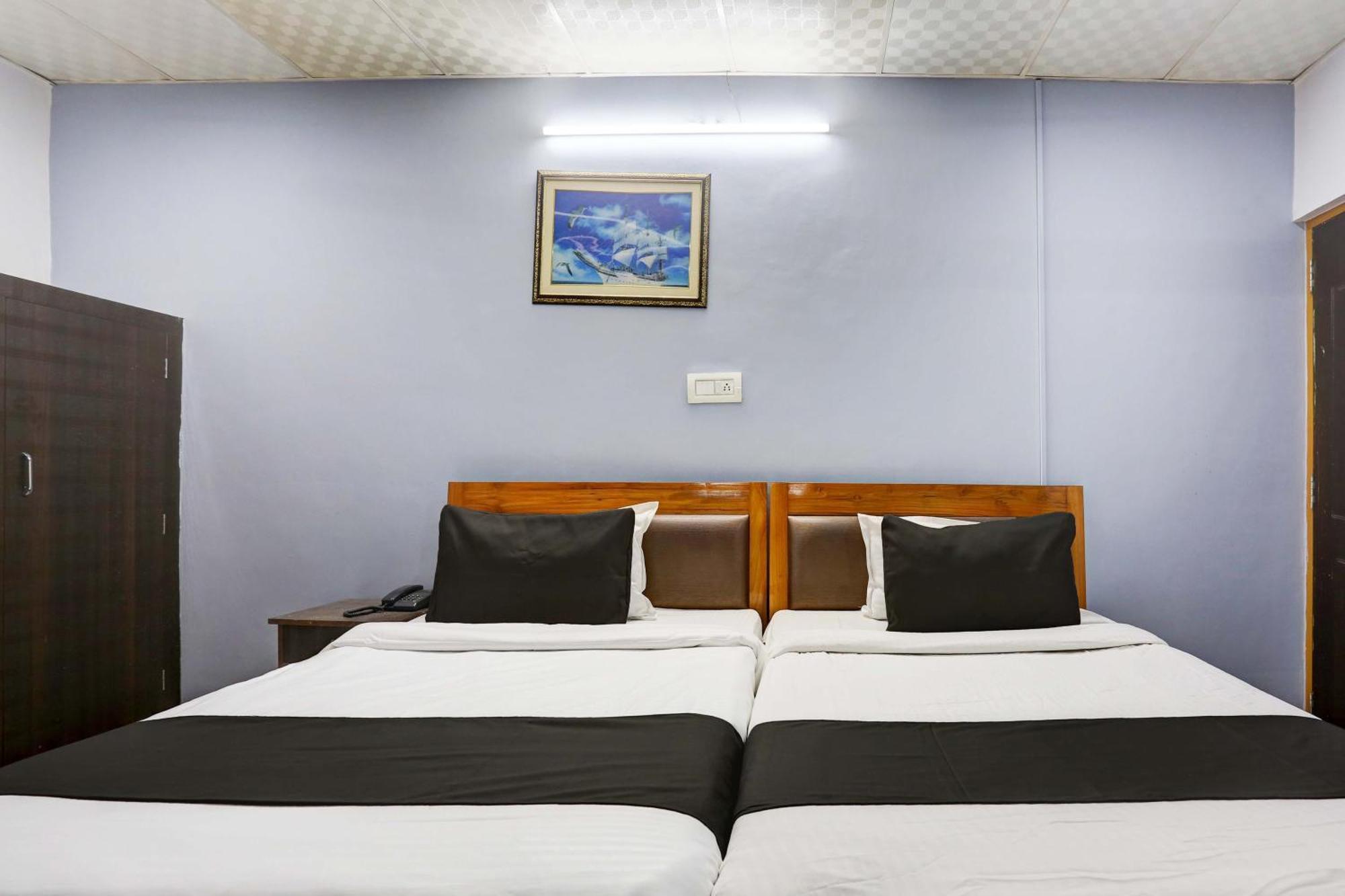 Collection O Hotel Moon Light Lucknow Exterior foto