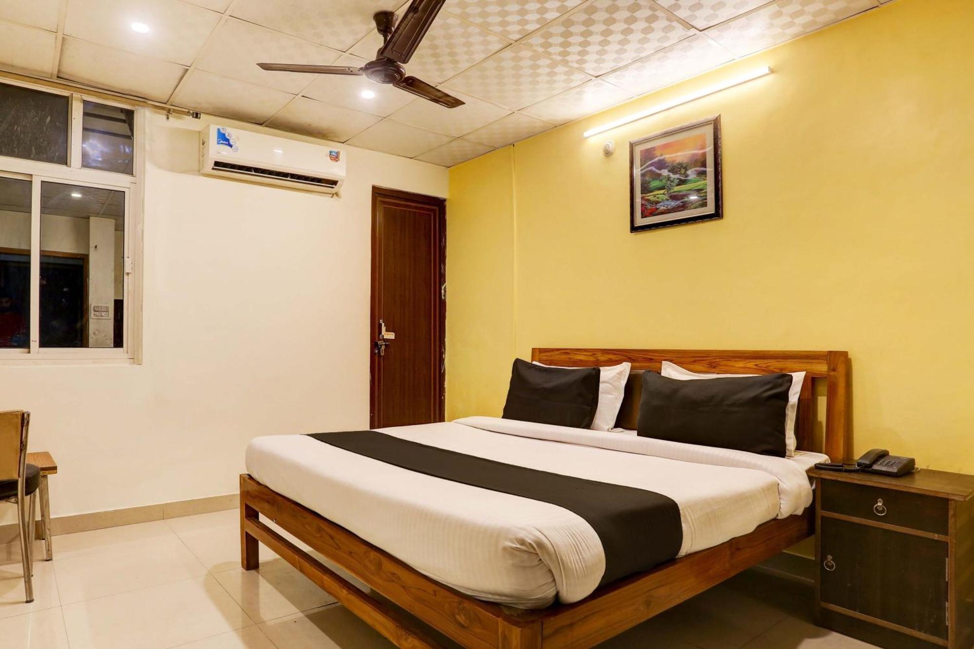 Collection O Hotel Moon Light Lucknow Exterior foto