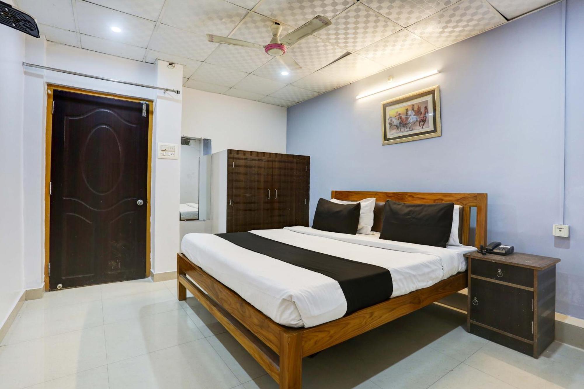 Collection O Hotel Moon Light Lucknow Exterior foto